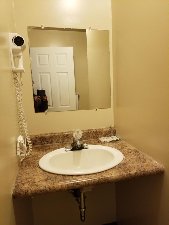 Silver Maple Motel 哈里伯顿 外观 照片